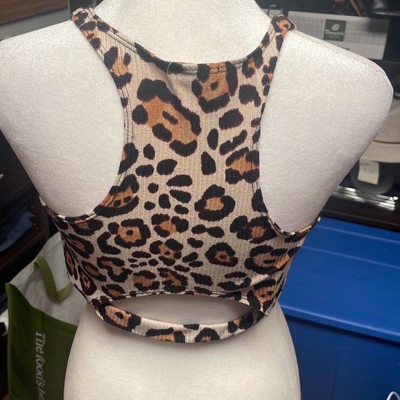 Leopard print crop top - Picture 2 of 2